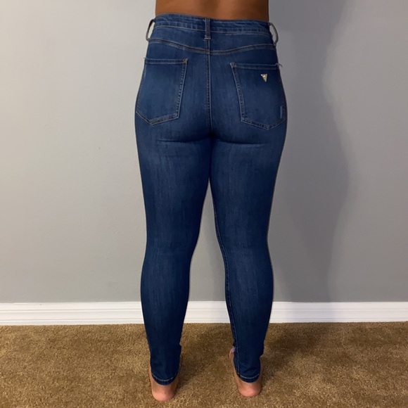 Guess Jeans High rise skinny jeans. - Picture 3 of 4